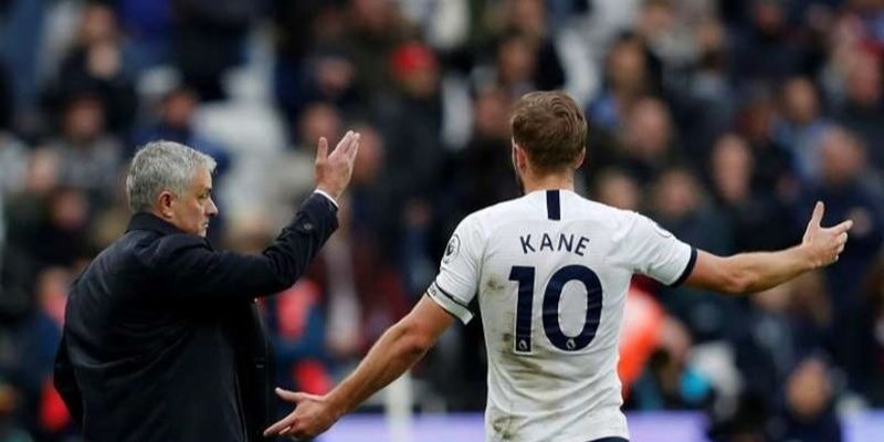 Thất bại này một lần nữa phơi bày những lỗ hổng chiến thuật mà Tottenham đã cố gắng che đậy suốt mùa giải