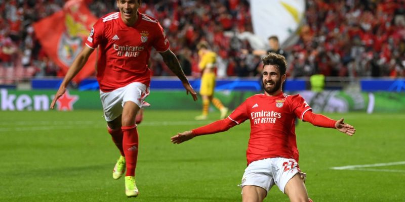 Phân tích sức mạnh của Benfica vs Barcelona