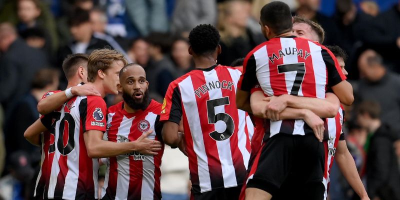 Brentford đã có những bước đi đáng chú ý trên thị trường chuyển nhượng