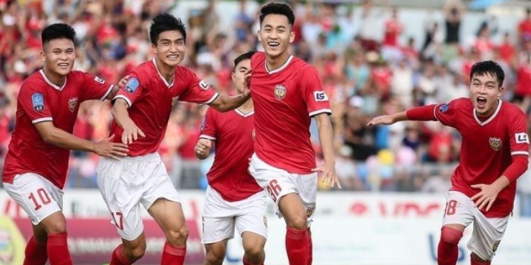 CLB Bóng đá Hồng Lĩnh Hà Tĩnh