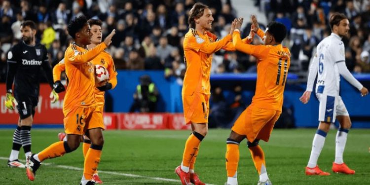 Phân tích cầu thủ bóng đá – Khám Phá Những Yếu Tố Quyết Định Thành Công Trên Sân Cỏ