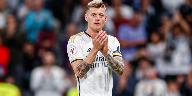 Tiền vệ Toni Kroos